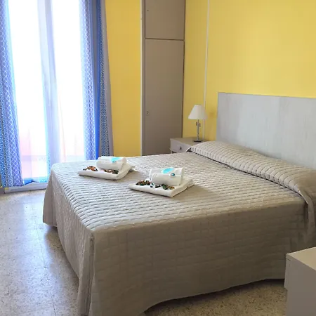 Ξενοδοχείο Domus 3*