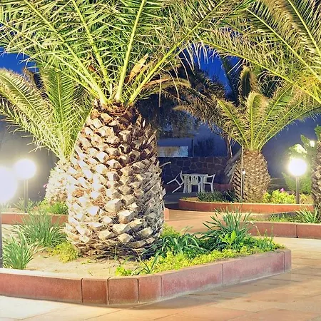 Domus فندق كاستيلساردو