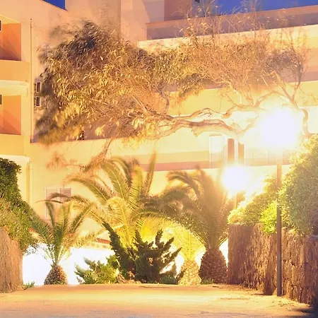 Domus Ξενοδοχείο 3*