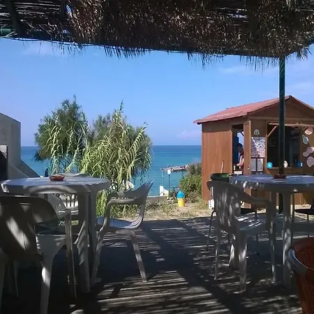 Domus Ξενοδοχείο