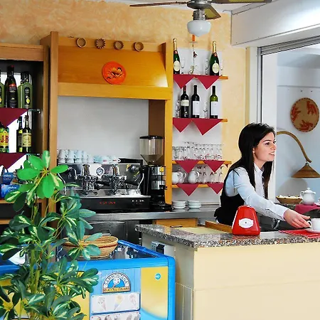 호텔 Domus 카스텔사르도