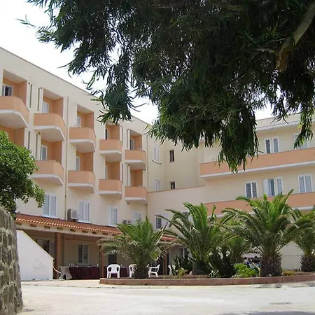 Hotel Domus 3*